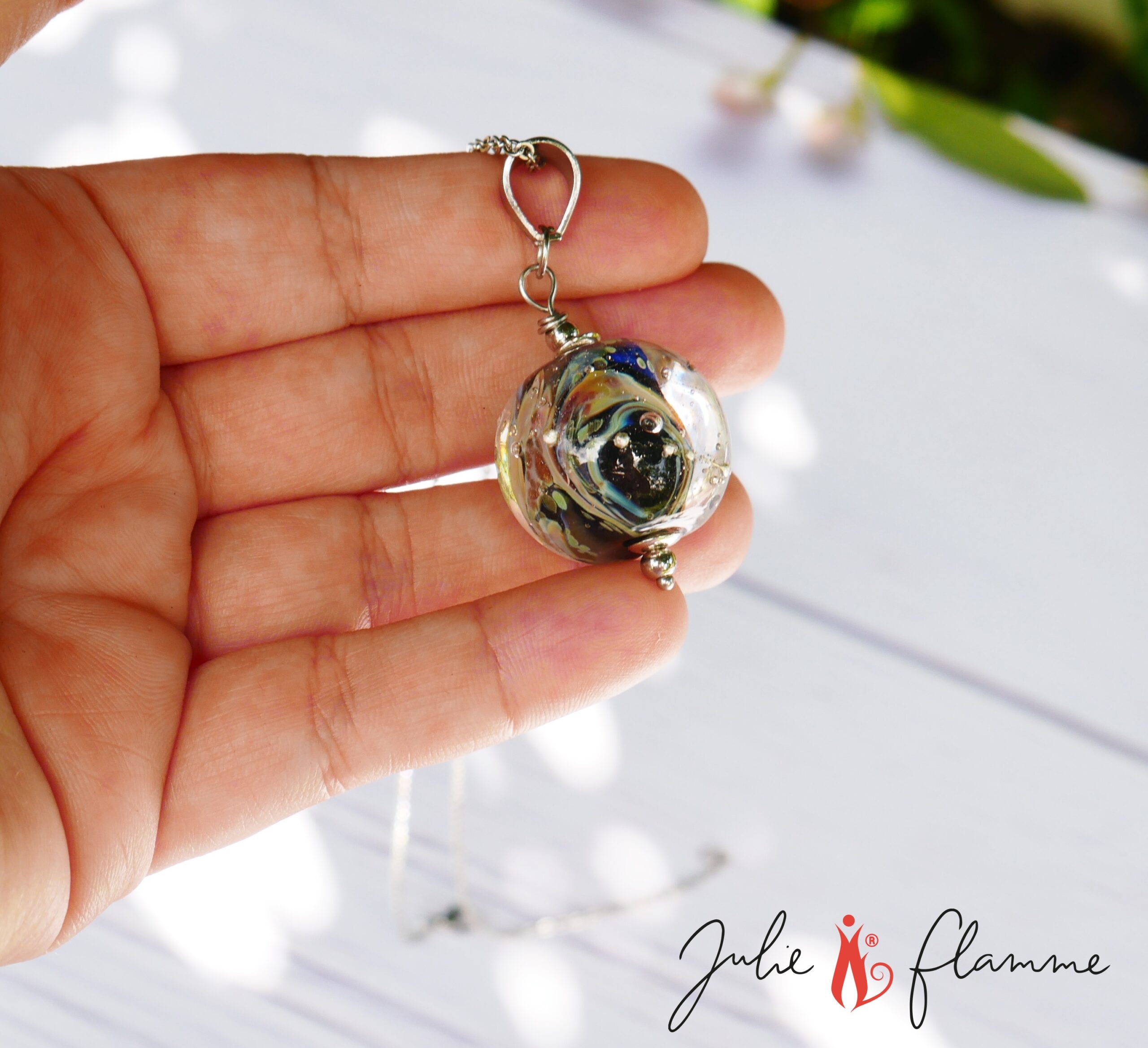 Collier galaxie en verre