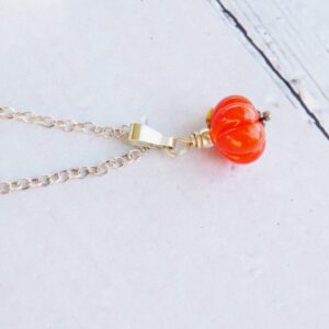 Collier petite citrouille enchantée