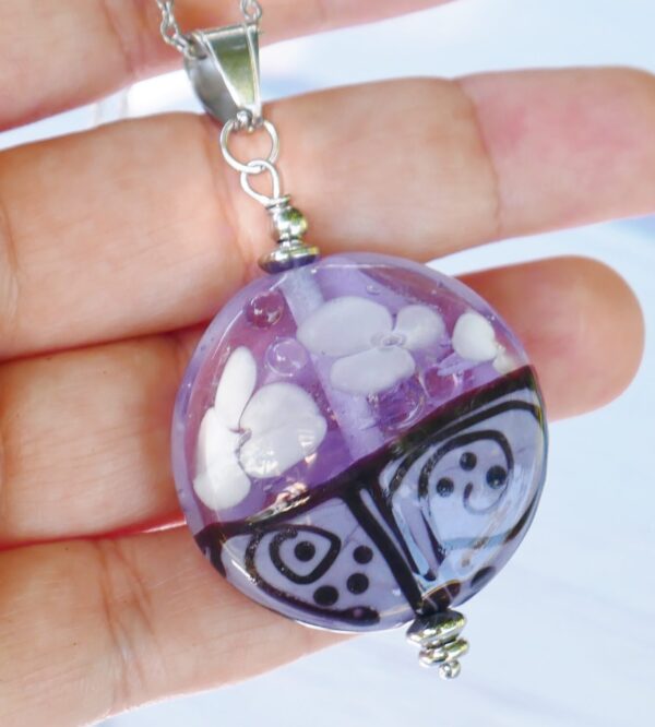 Collier floral parme