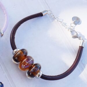 Bracelet simili cuir et perles ambrées