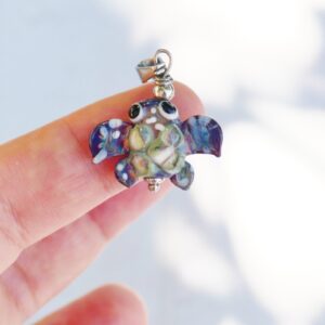 Mini tortue violette