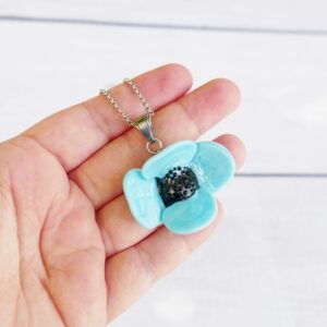 Collier coquelicot bleu