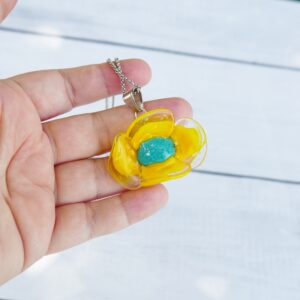 Collier coquelicot jaune