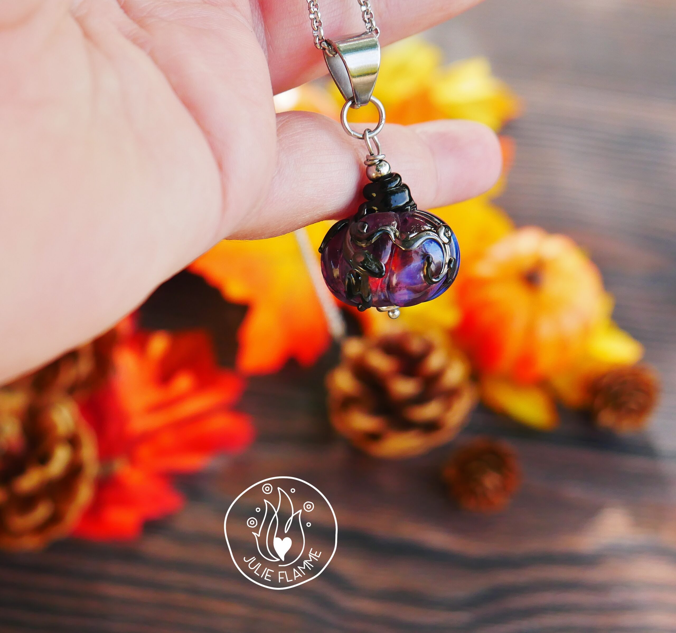 Joli collier citrouille violette – Image 3